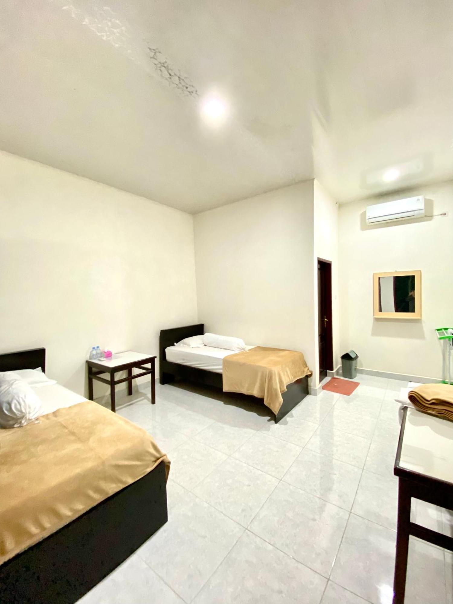 Ratodena Amadeo Guest House מראה חיצוני תמונה